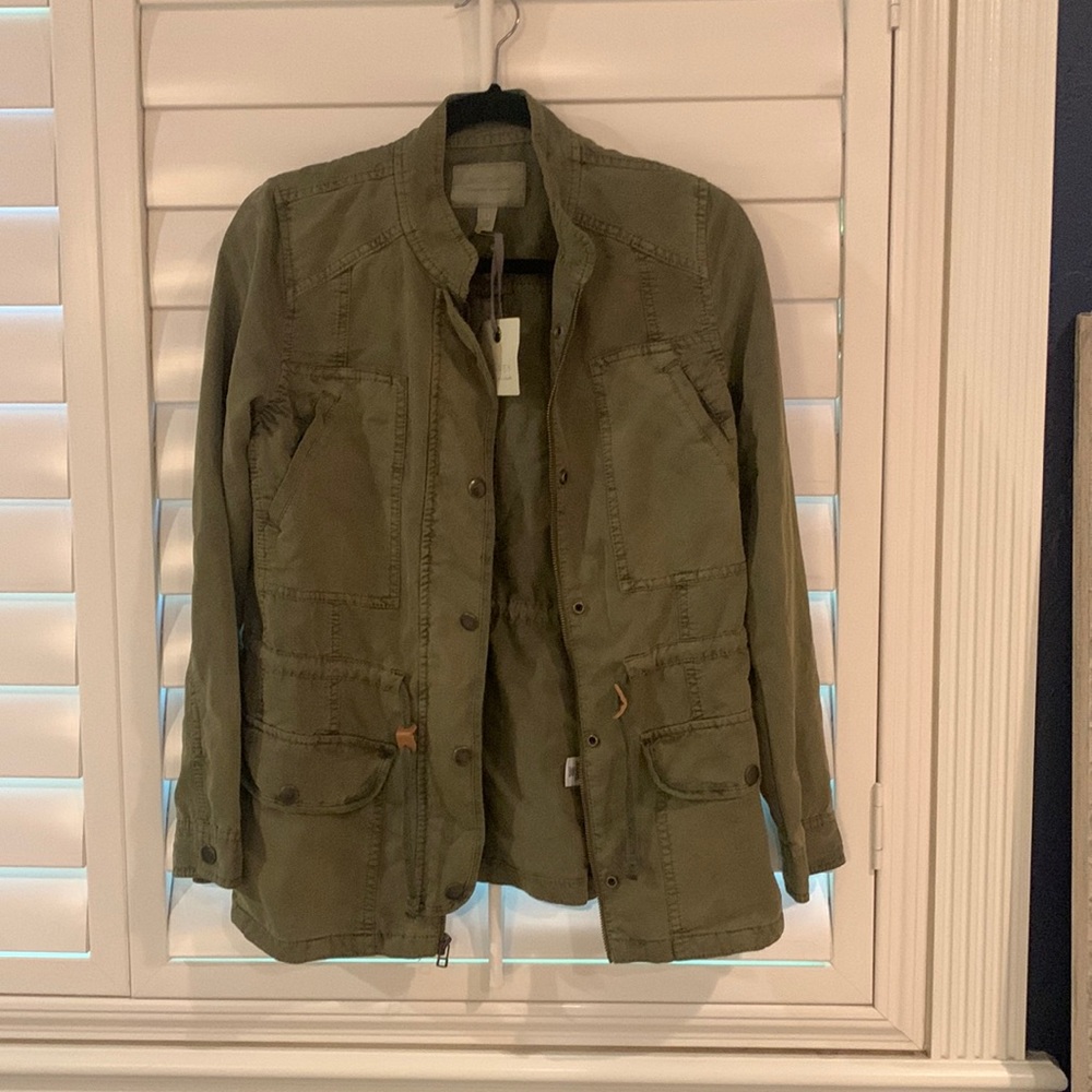 Hinge Jacket